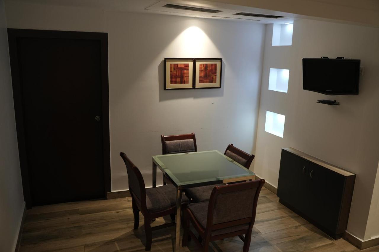 Hotel Palm Shore Palakkad Buitenkant foto